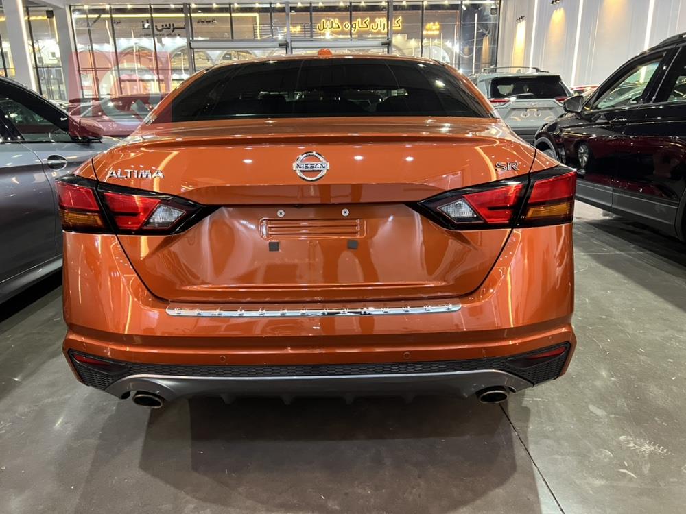 نيسان ألتيما